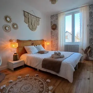 Maison Du Bonheur, Boho Maison d'hôtes Le Pin (Isere)